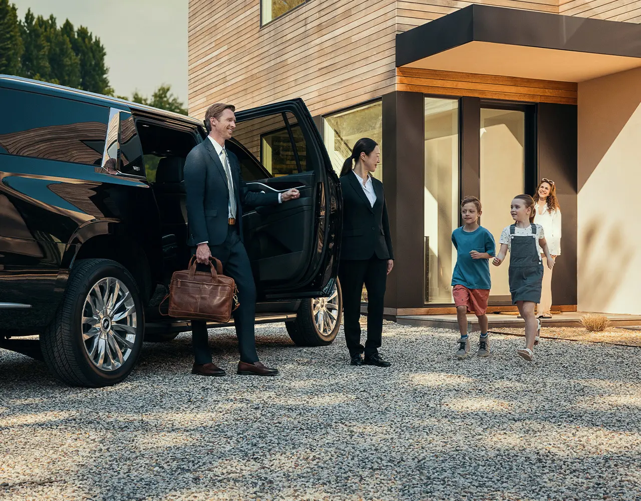 Shenzhen Car Service With English-Speaking Chauffeurs