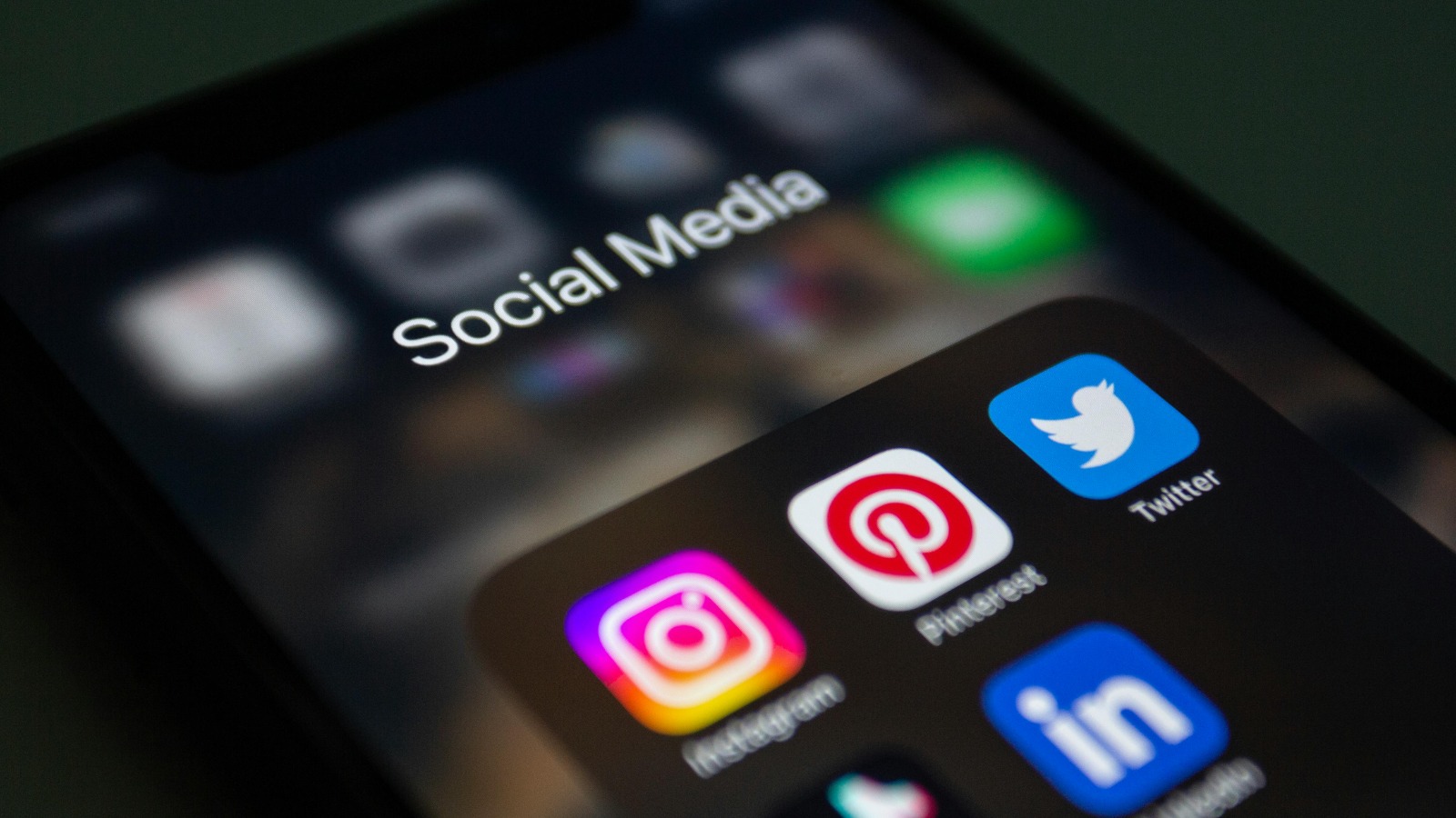 インスタフォロワー購入で自然にフォロワーを増やす方法