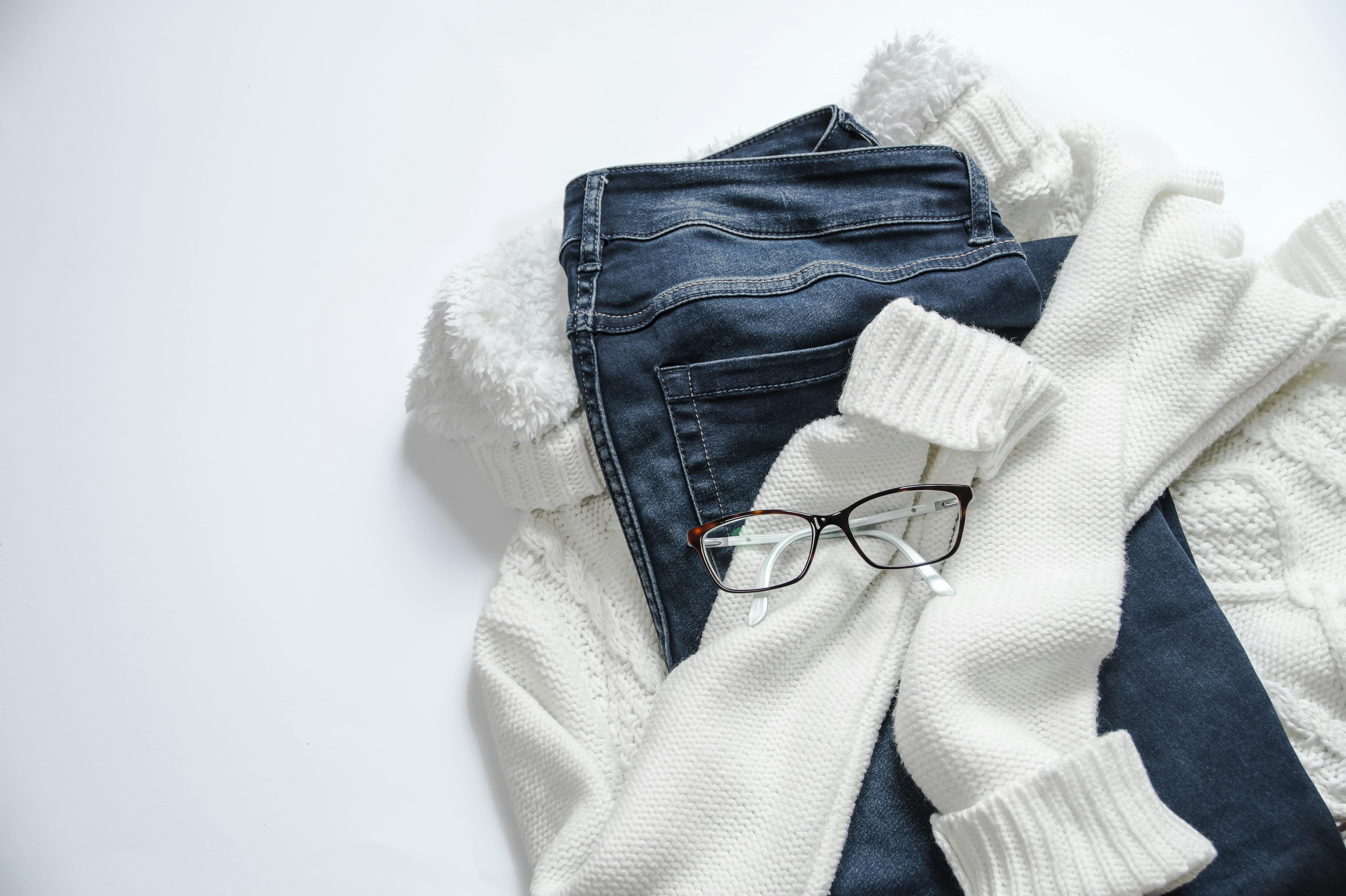 How to Try on Clothes Online Using AI Step by Step