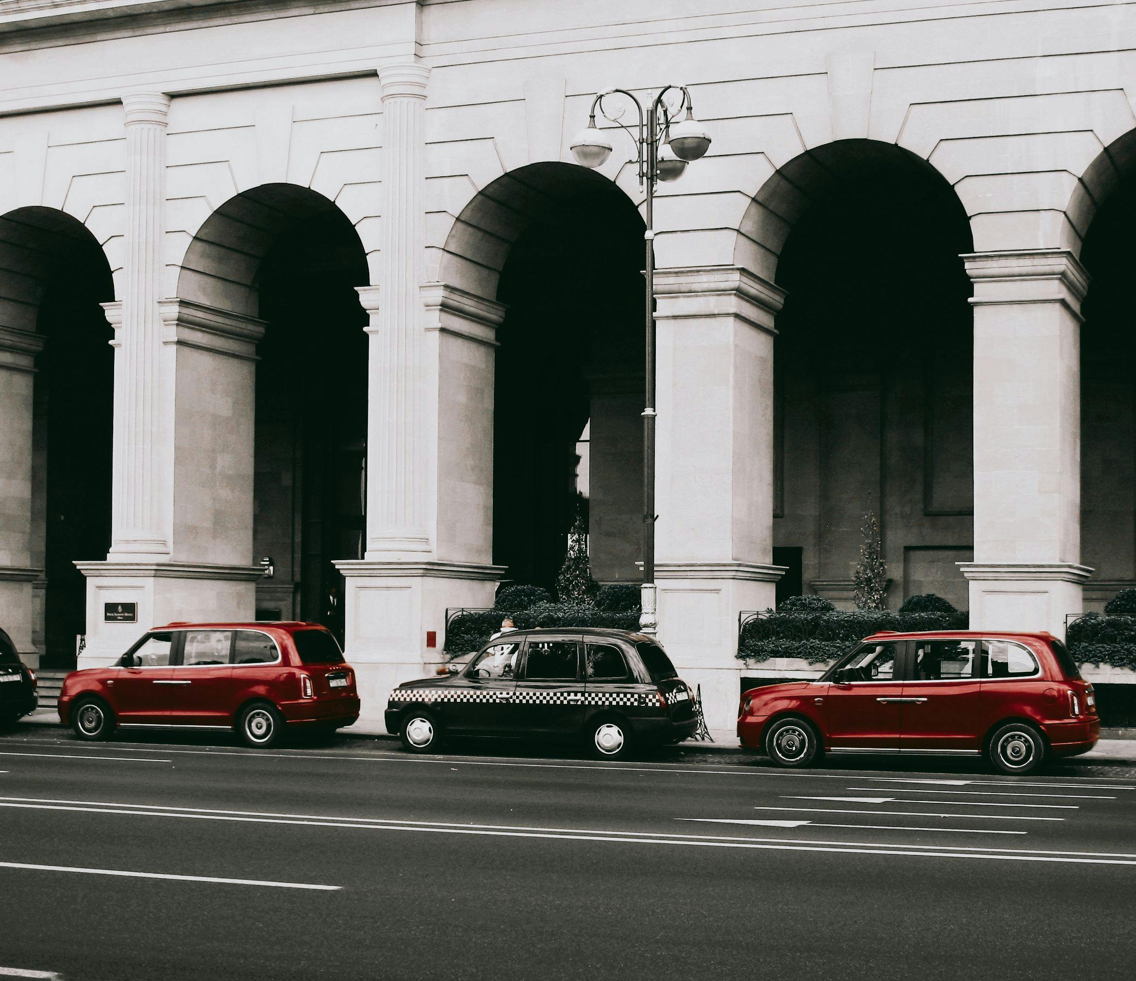 Professional Airport Transfers to London City Airport